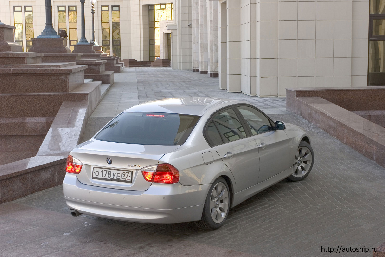 bmw 320i