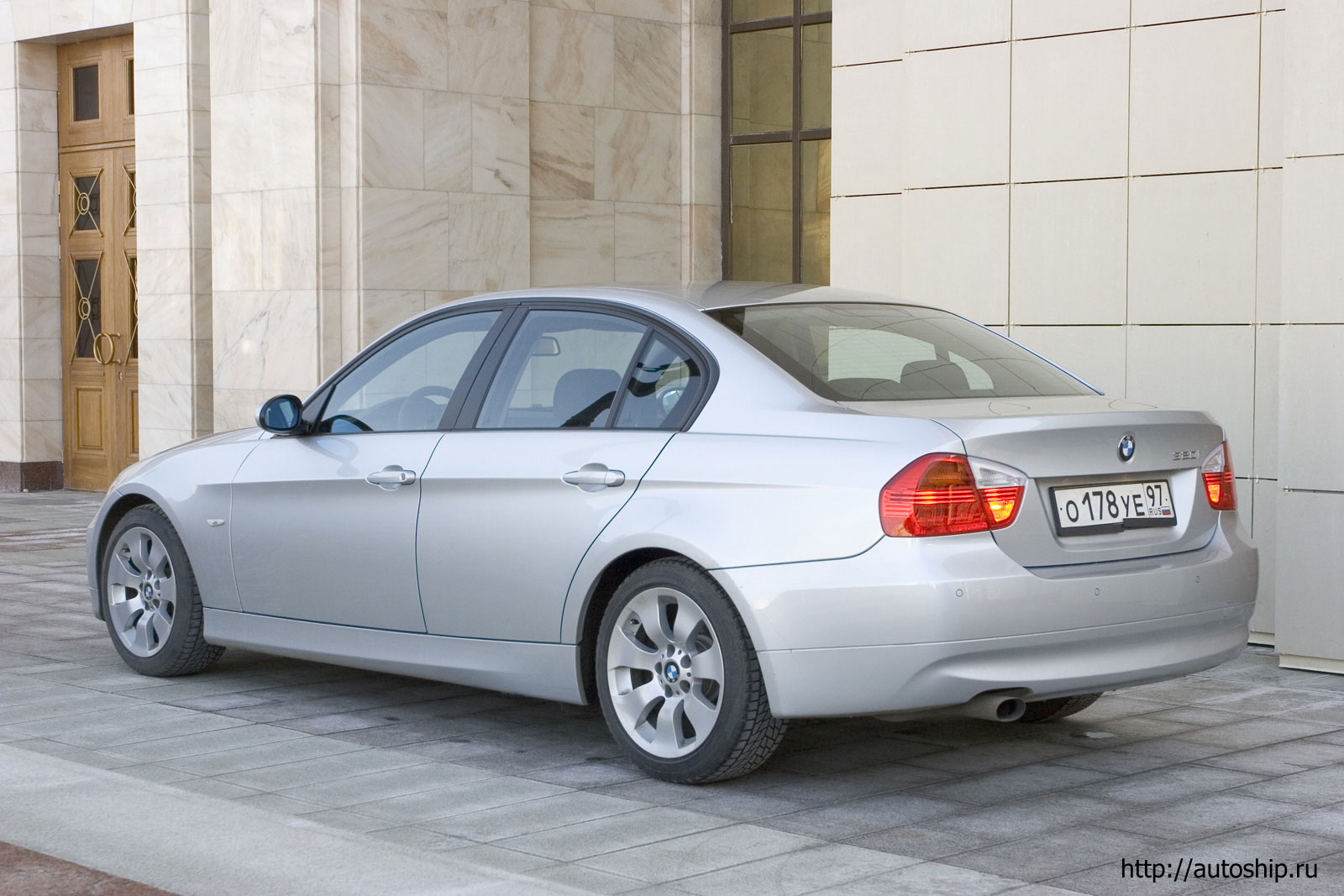 bmw 320i