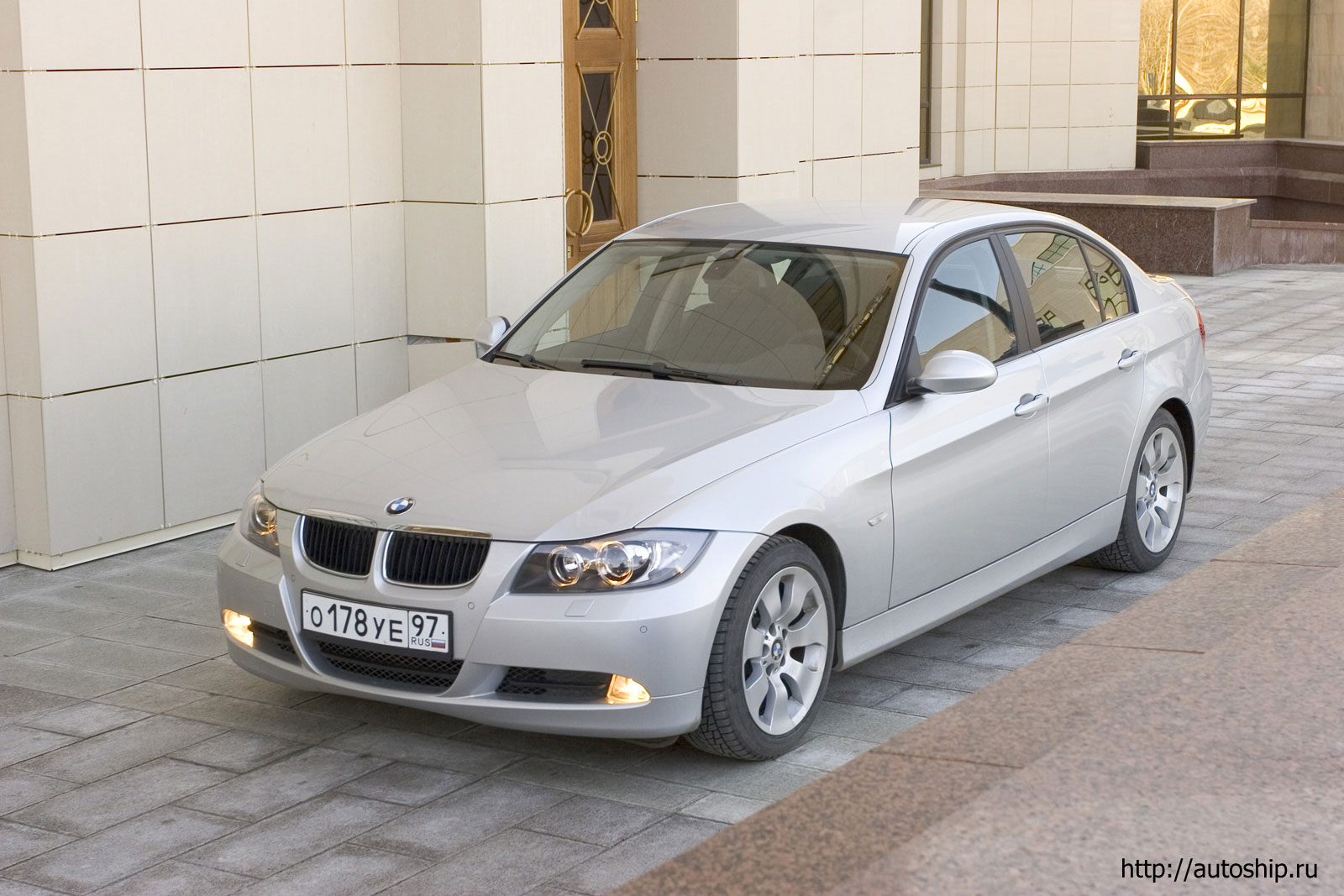 bmw 320i