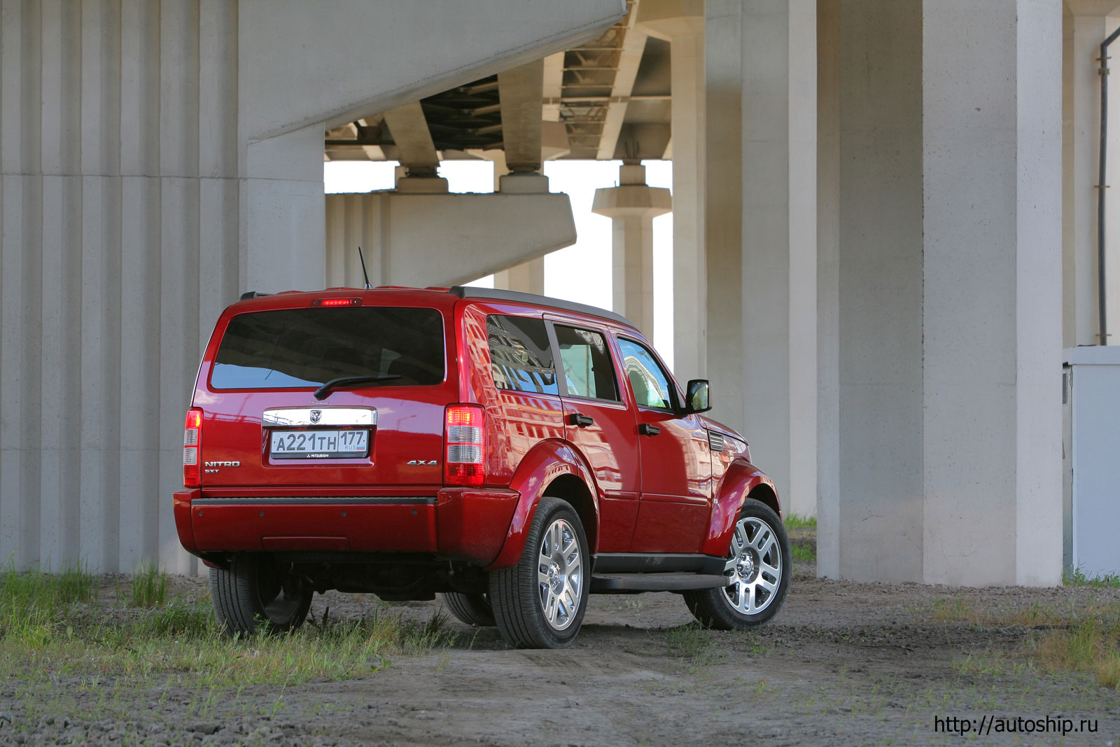 dodge nitro