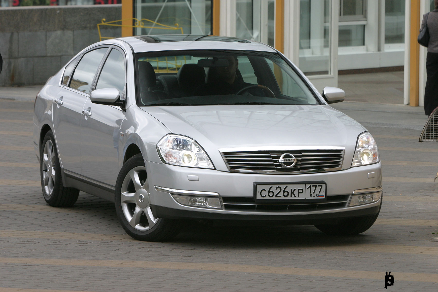 nissan teana 