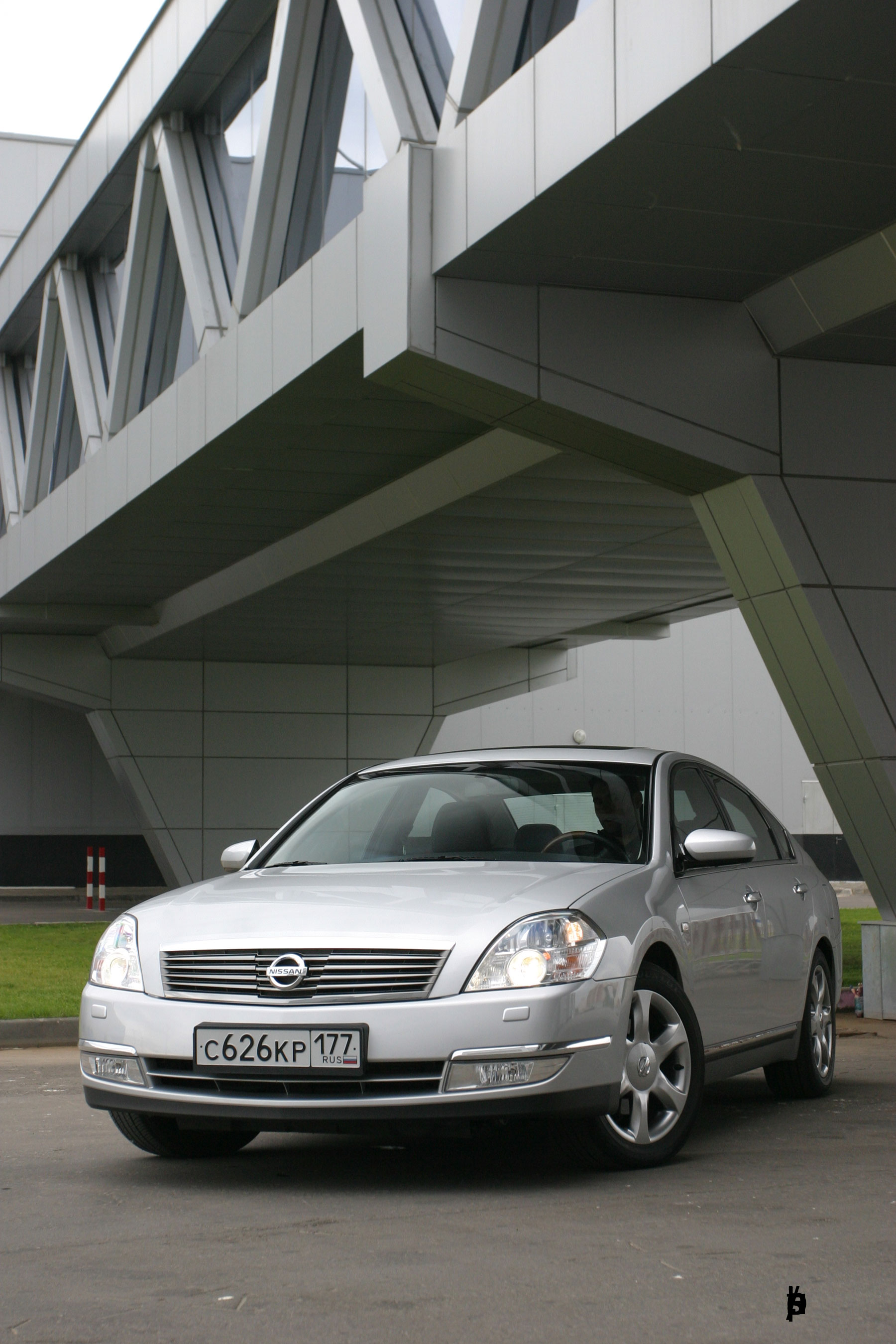 nissan teana