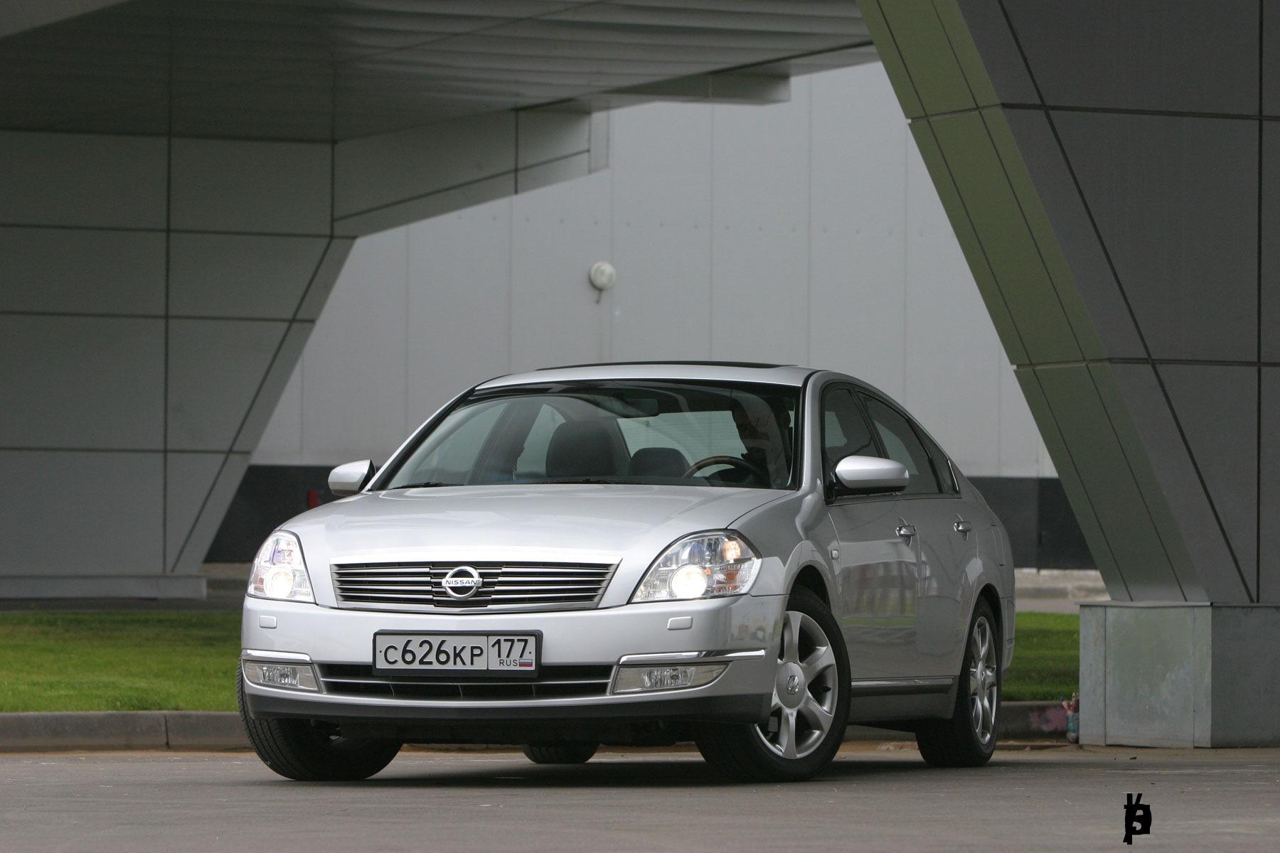 nissan teana