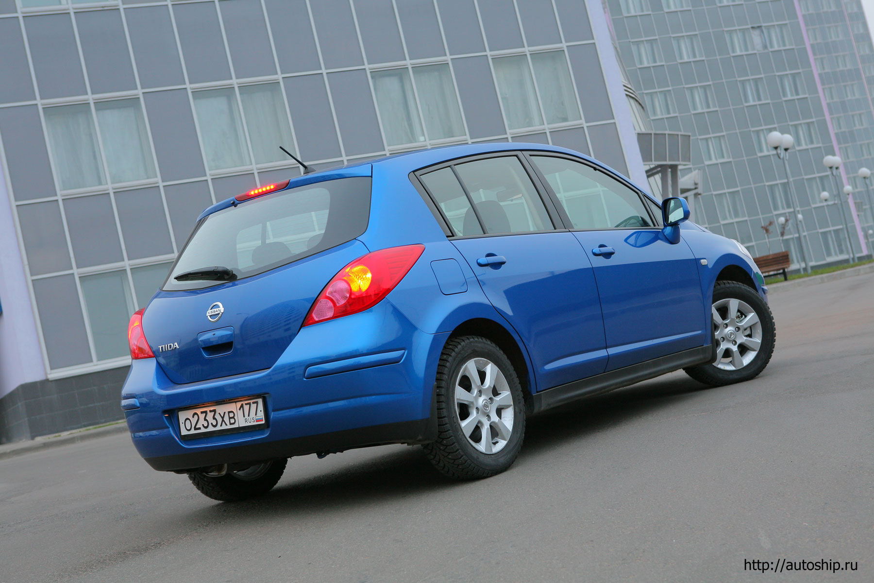 nissan tiida