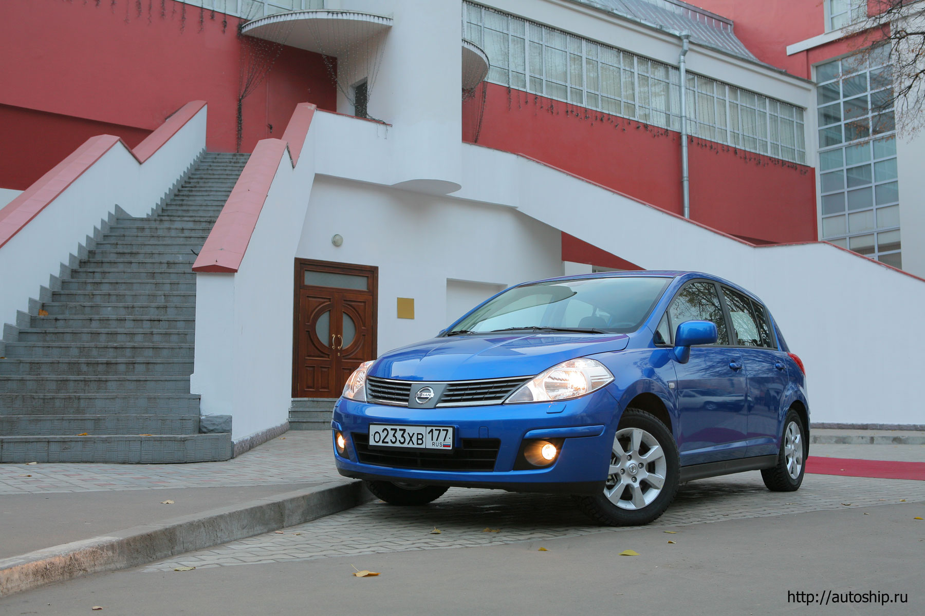 nissan tiida 2013