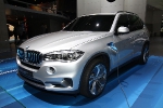  Peugeot 208    BMW X5 eDrive